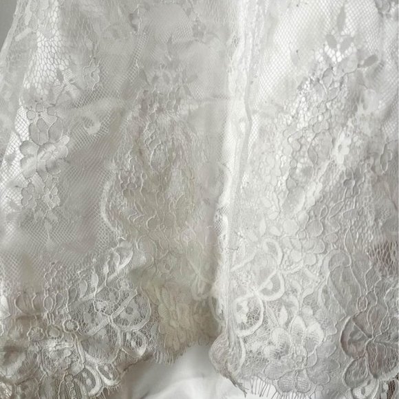 Lace Wedding Dress Bridal Gown - Picture 5 of 8